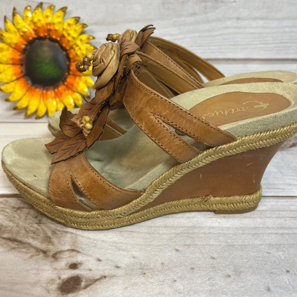Earthies Tan Leather Floral Wedge Sandals Boho Espadrille 9B Shoes